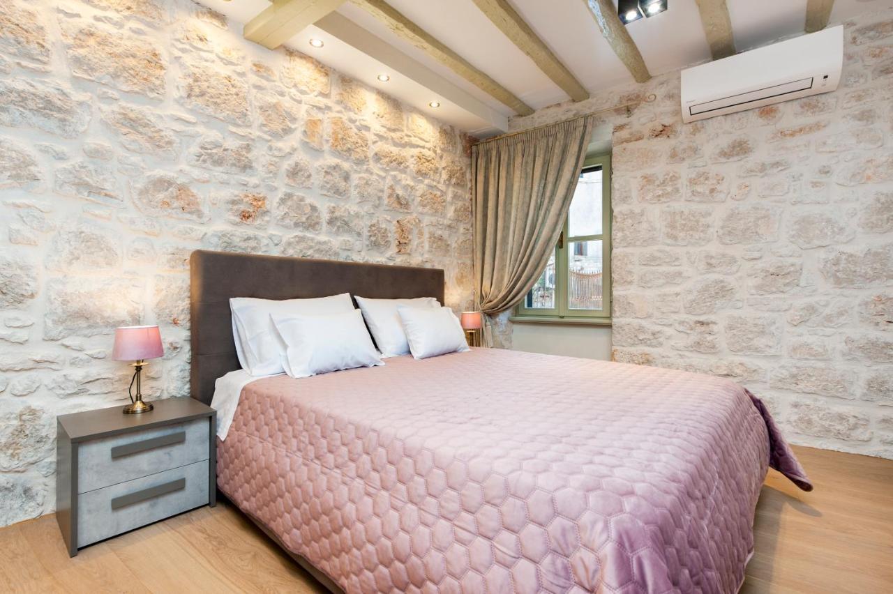 Dc II Downtown Apartment Rovinj Exterior foto
