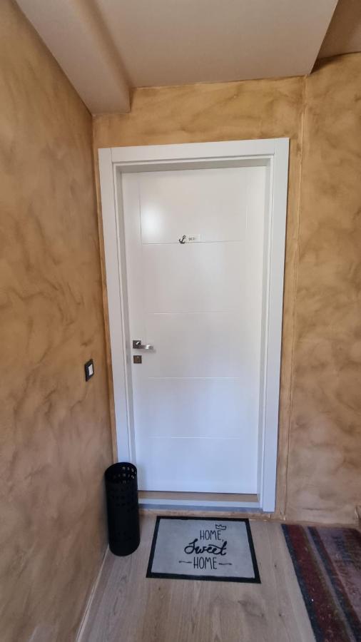 Dc II Downtown Apartment Rovinj Exterior foto