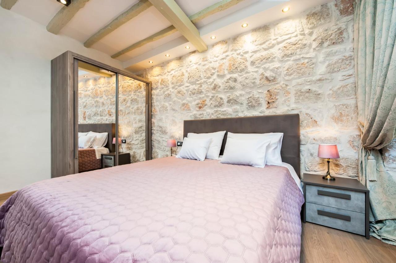 Dc II Downtown Apartment Rovinj Exterior foto