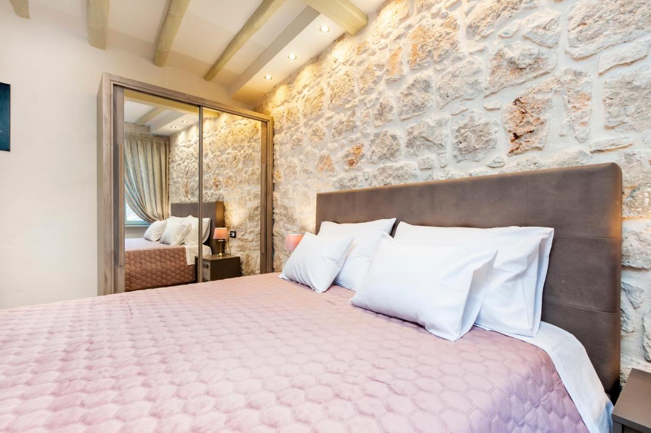 Dc II Downtown Apartment Rovinj Exterior foto