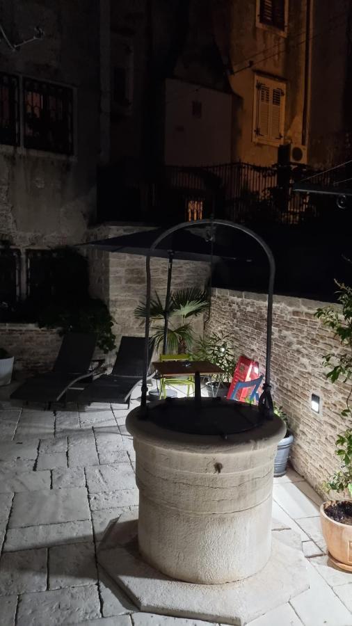 Dc II Downtown Apartment Rovinj Exterior foto